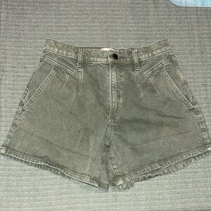 Universal Thread Women's Green Denim High Rise Midi-Jean Shorts Stretch sz 0/25